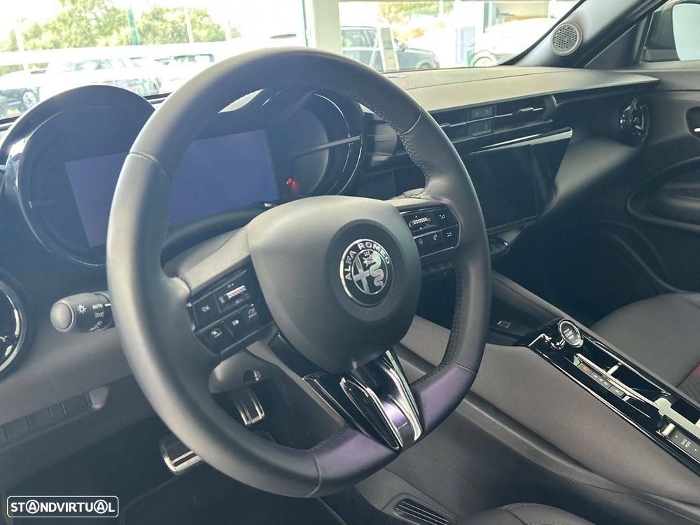 Alfa Romeo Junior Elletrica 50 kWh - 12
