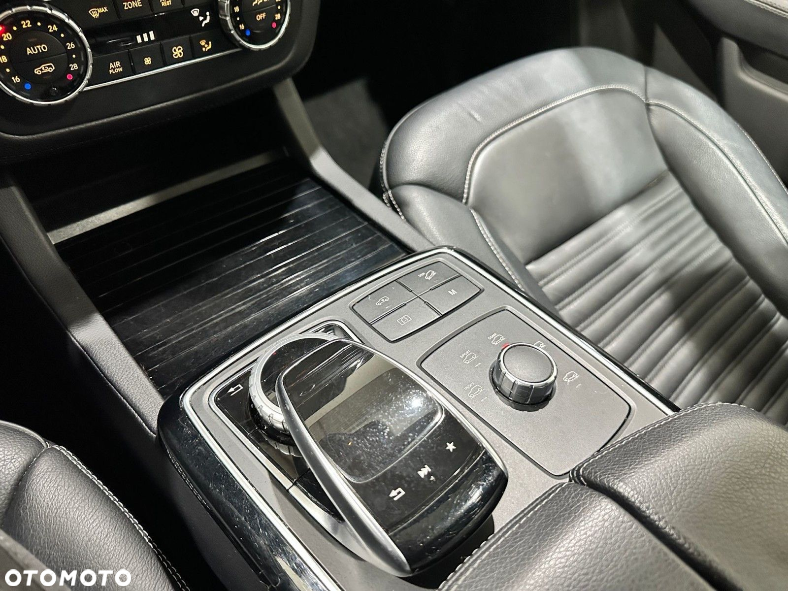 Mercedes-Benz GLS 350 d 4-Matic - 33