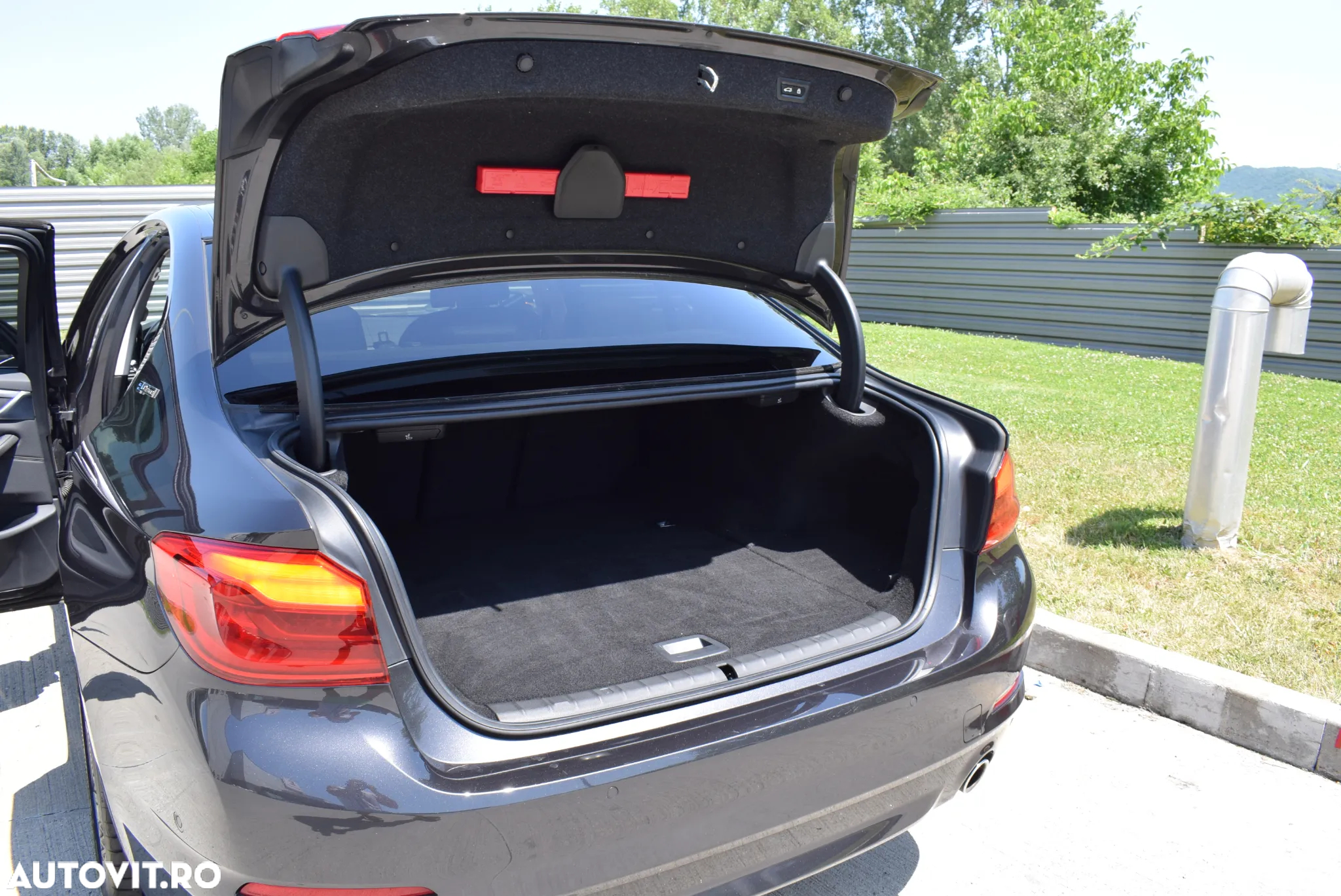 BMW Seria 5 530e iPerformance Aut. - 29