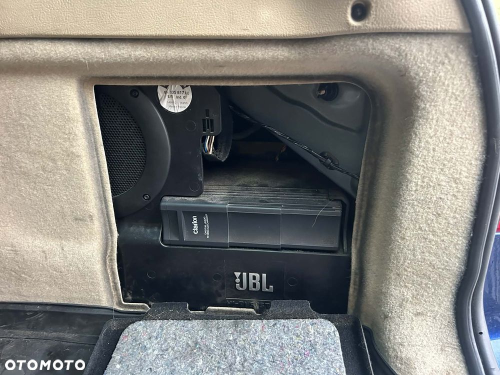 Peugeot 407 2.0 HDI Premium navtech gama - 10