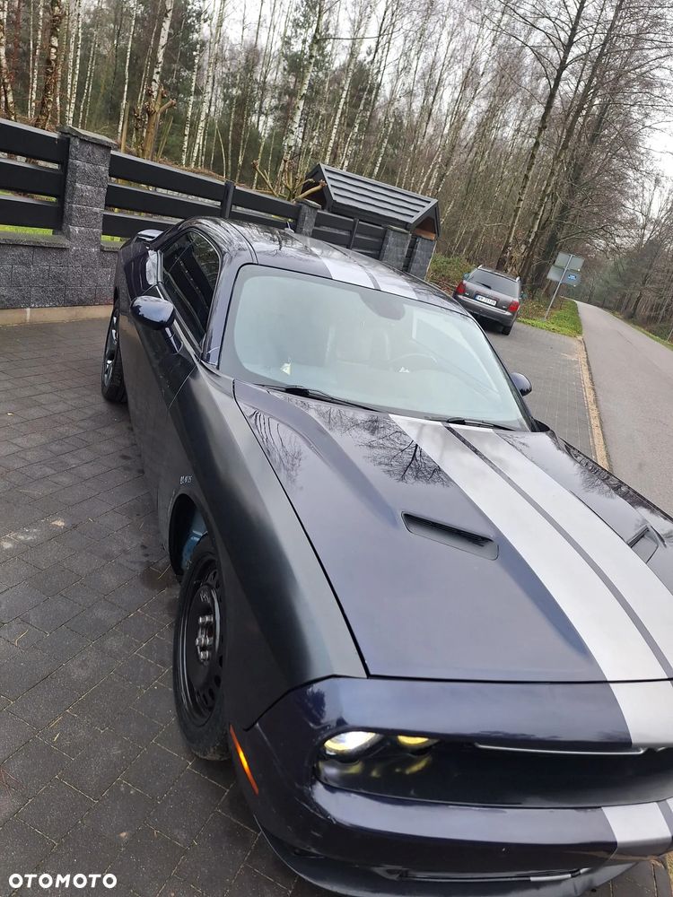 Dodge Challenger - 15