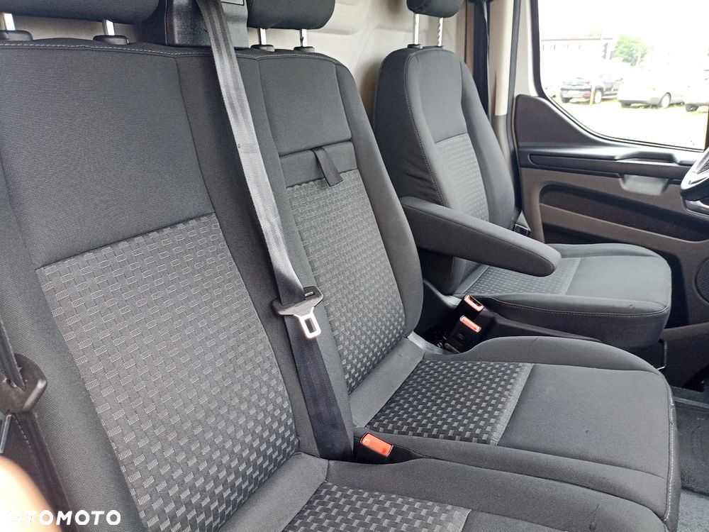 Ford TRANSIT CUSTOM - 19