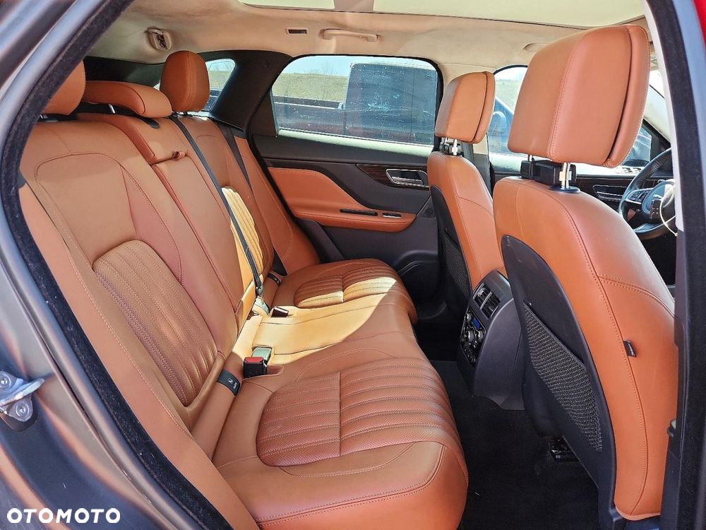 Jaguar F-Pace 2.0 i4P AWD R-Sport - 13