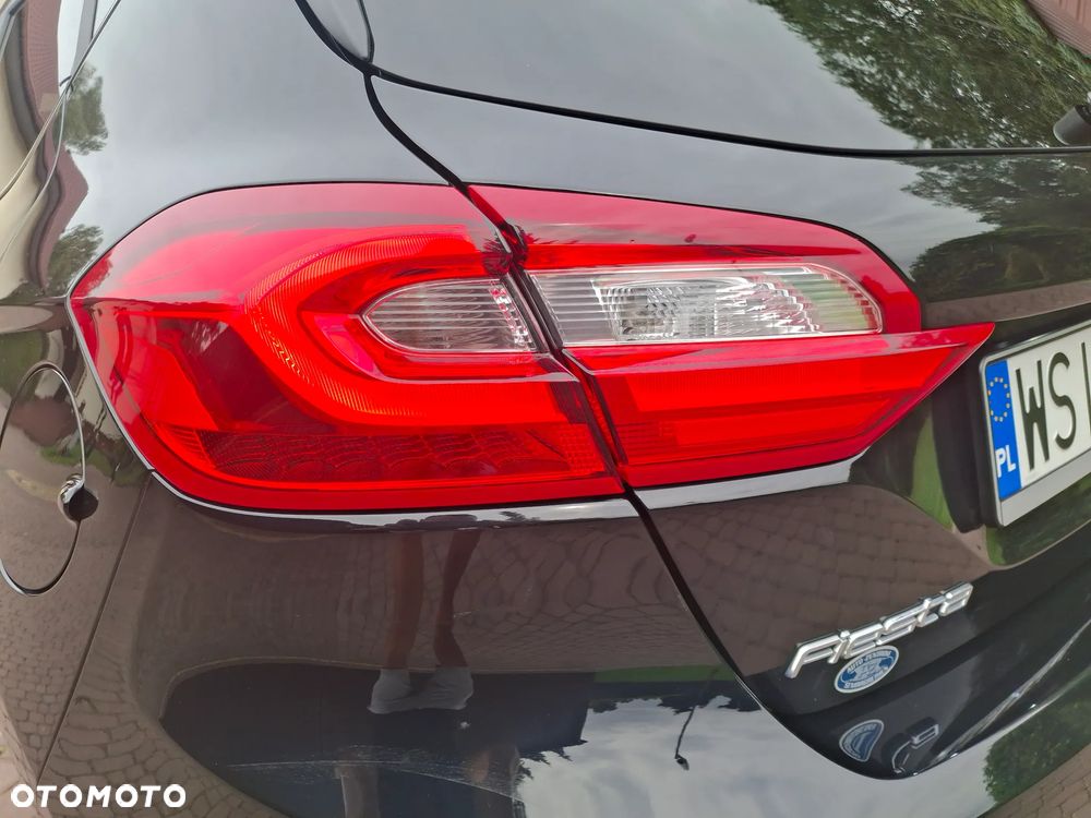 Ford Fiesta 1.0 EcoBoost S&S TITANIUM - 17