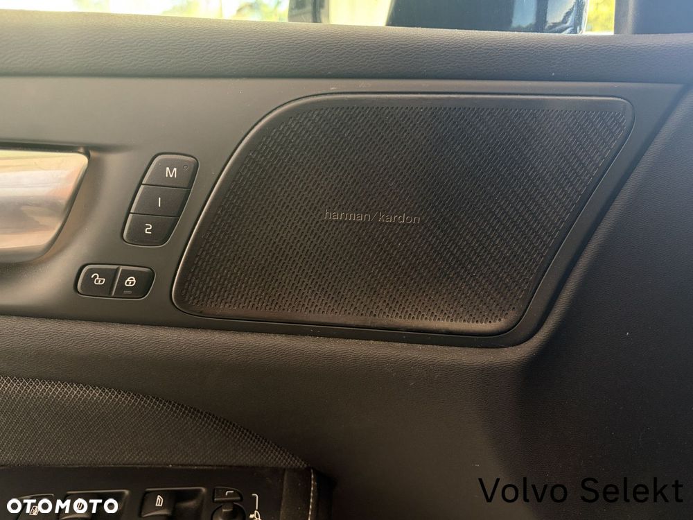 Volvo S60 B5 B AWD Plus Dark - 10