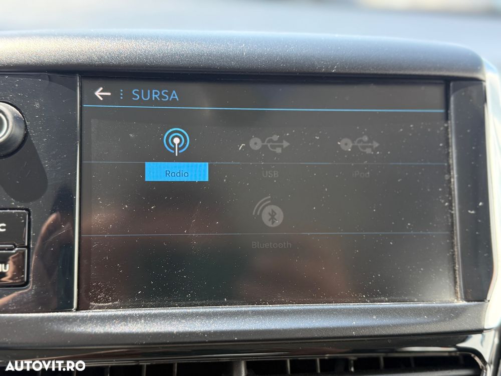 Peugeot 2008 PureTech 82 Allure - 12