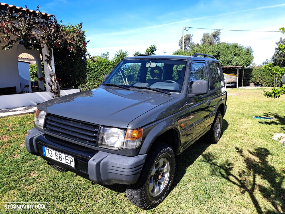 Mitsubishi Pajero 2.5 TDi GLX - 1
