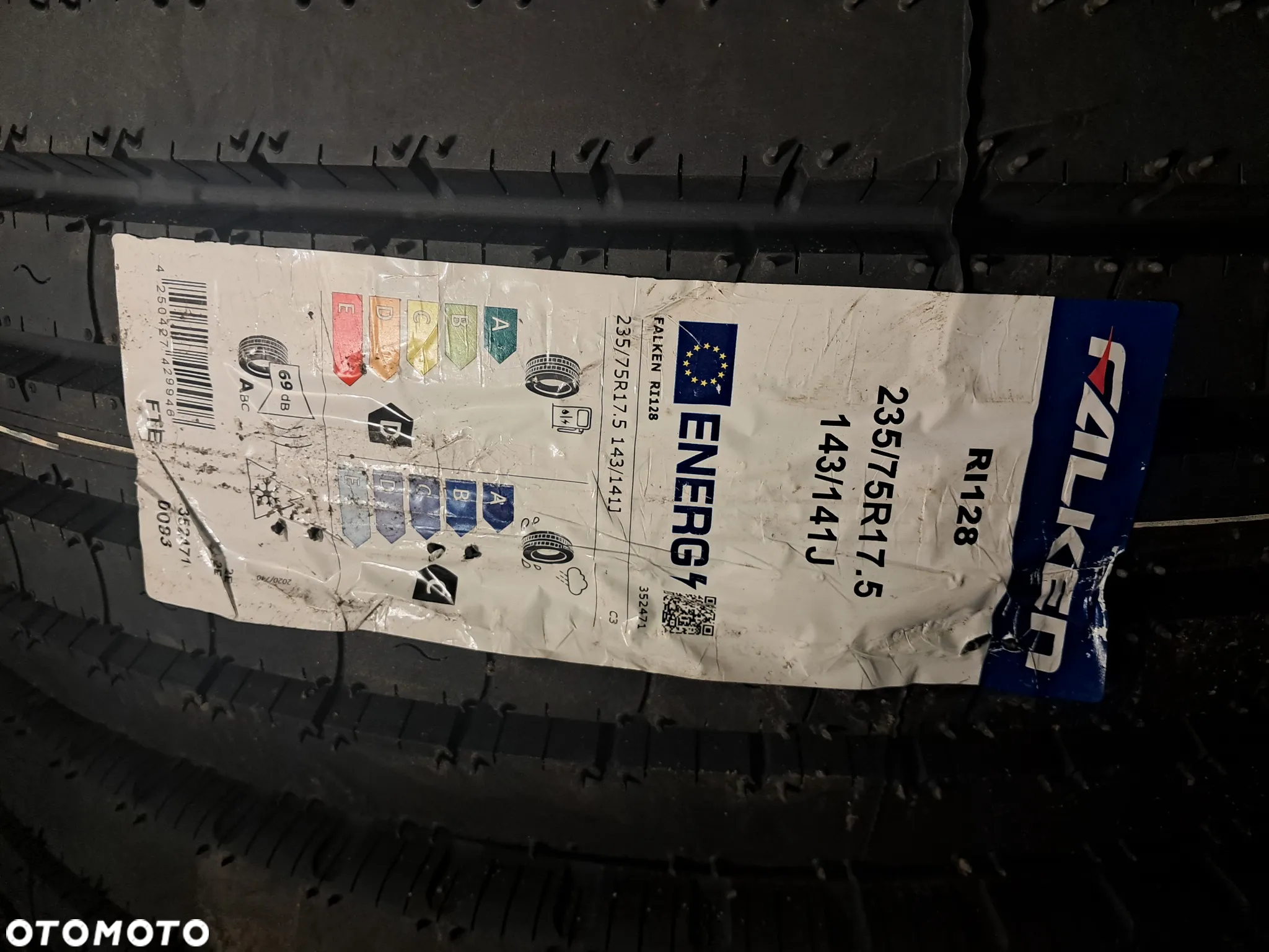 Opony naczepa 235/75r17.5 Falken RI128 143/141J - 2