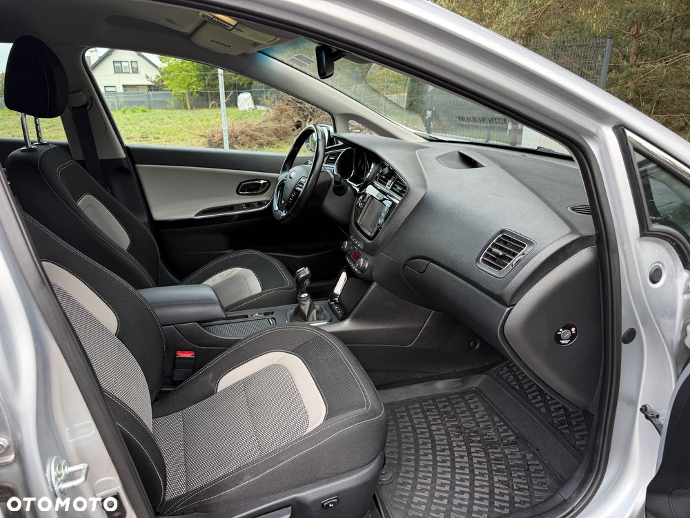 Kia Ceed 1.6 CRDi 136 ISG Platinum Edition - 6
