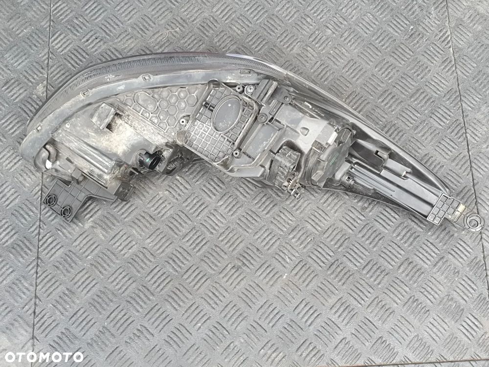 LAMPA REFLEKTOR LEWY PRZÓD PRZEDNI KIA Sportage IV 92101-F1040 16-21r HOMOLOGACJA E9 - 2