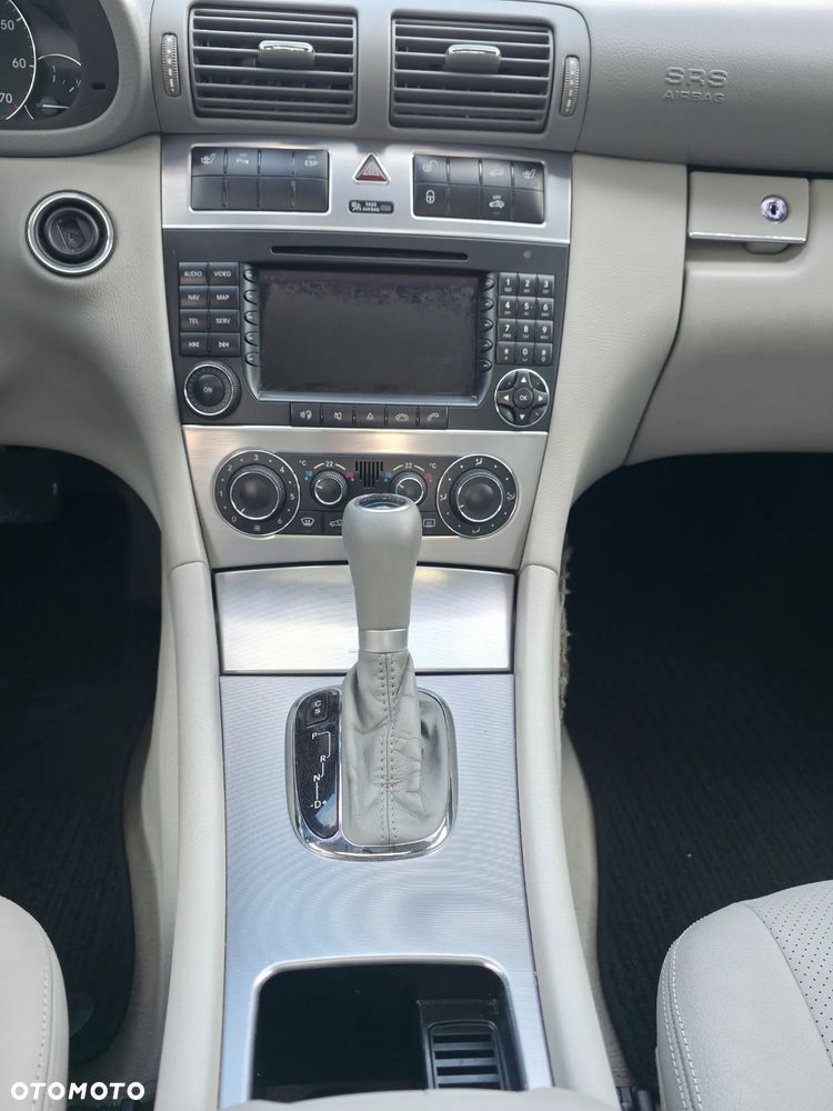 Mercedes-Benz Klasa C 350 7G-TRONIC Avantgarde - 27