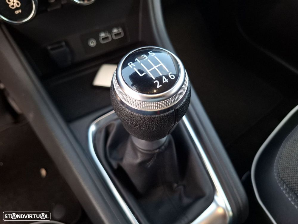 Renault Captur 1.0 TCe Techno - 18