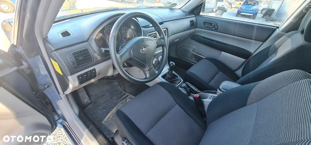 Subaru Forester 2.0X Trend - 19