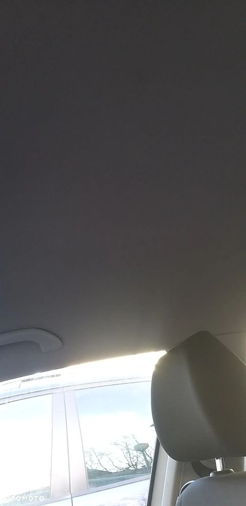 Volkswagen Golf 1.6 TDI DPF Highline - 25