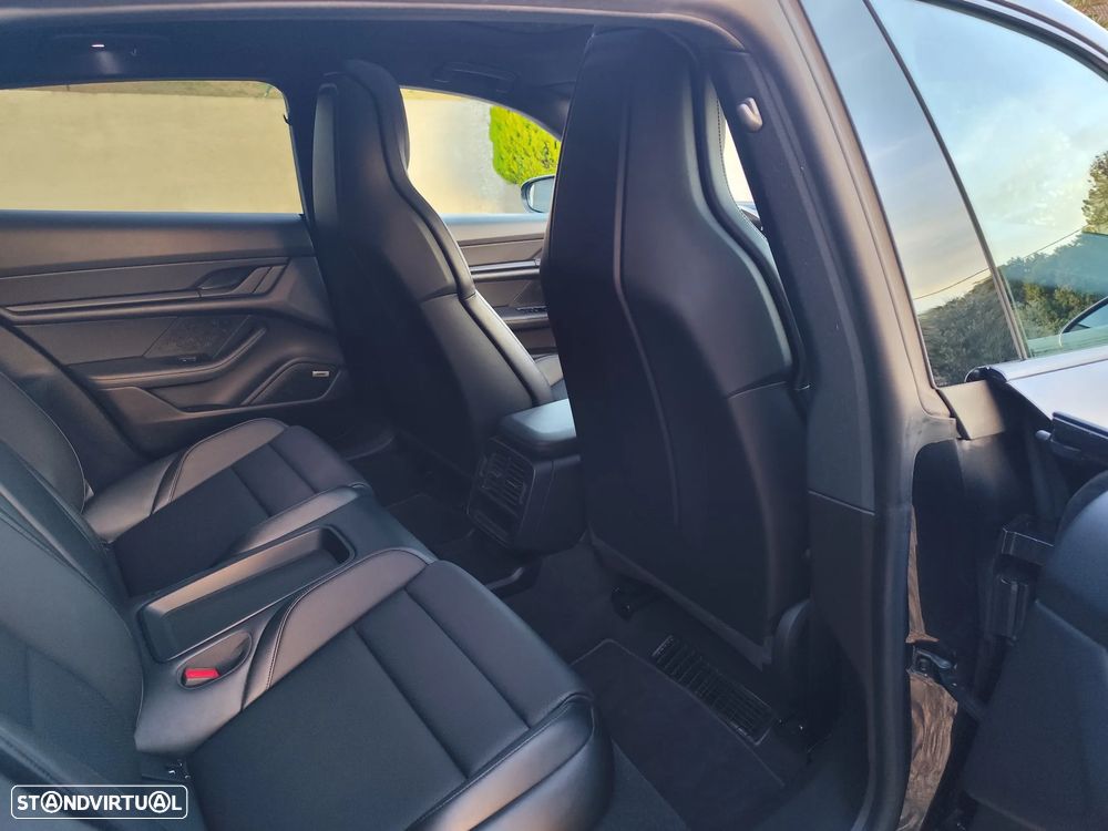 Porsche Taycan Sport Turismo Standard - 9