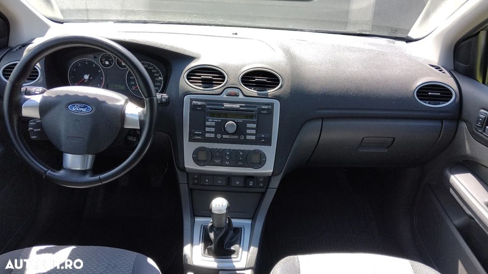 Ford Focus 1.6i Trend - 8