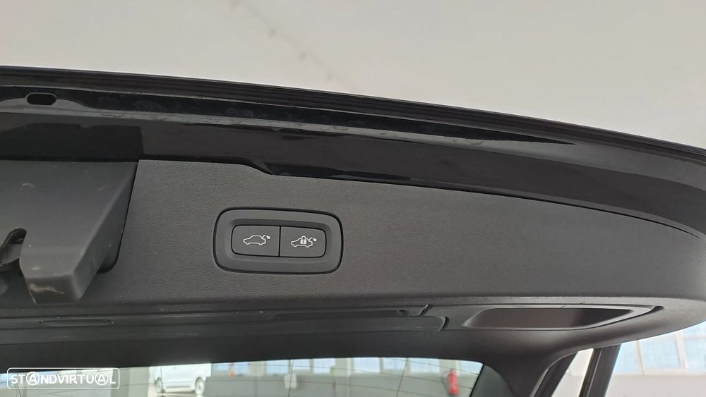 Volvo V60 2.0 B4 Momentum Plus Geartronic - 12