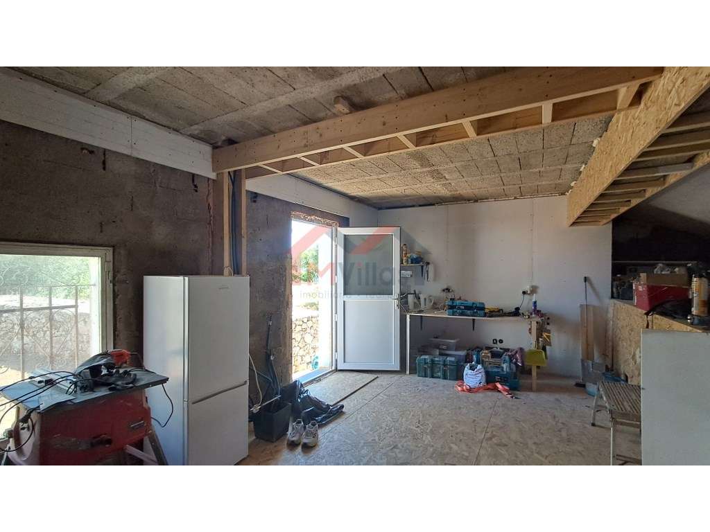 Moradia V2 renovada com terreno em Salir - Loulé - Grande imagem: 4/23