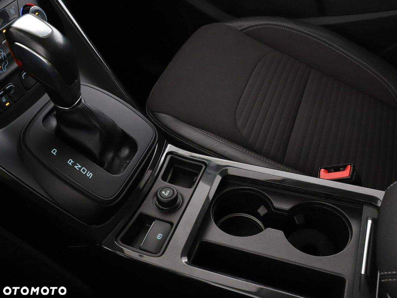 Ford Kuga - 28