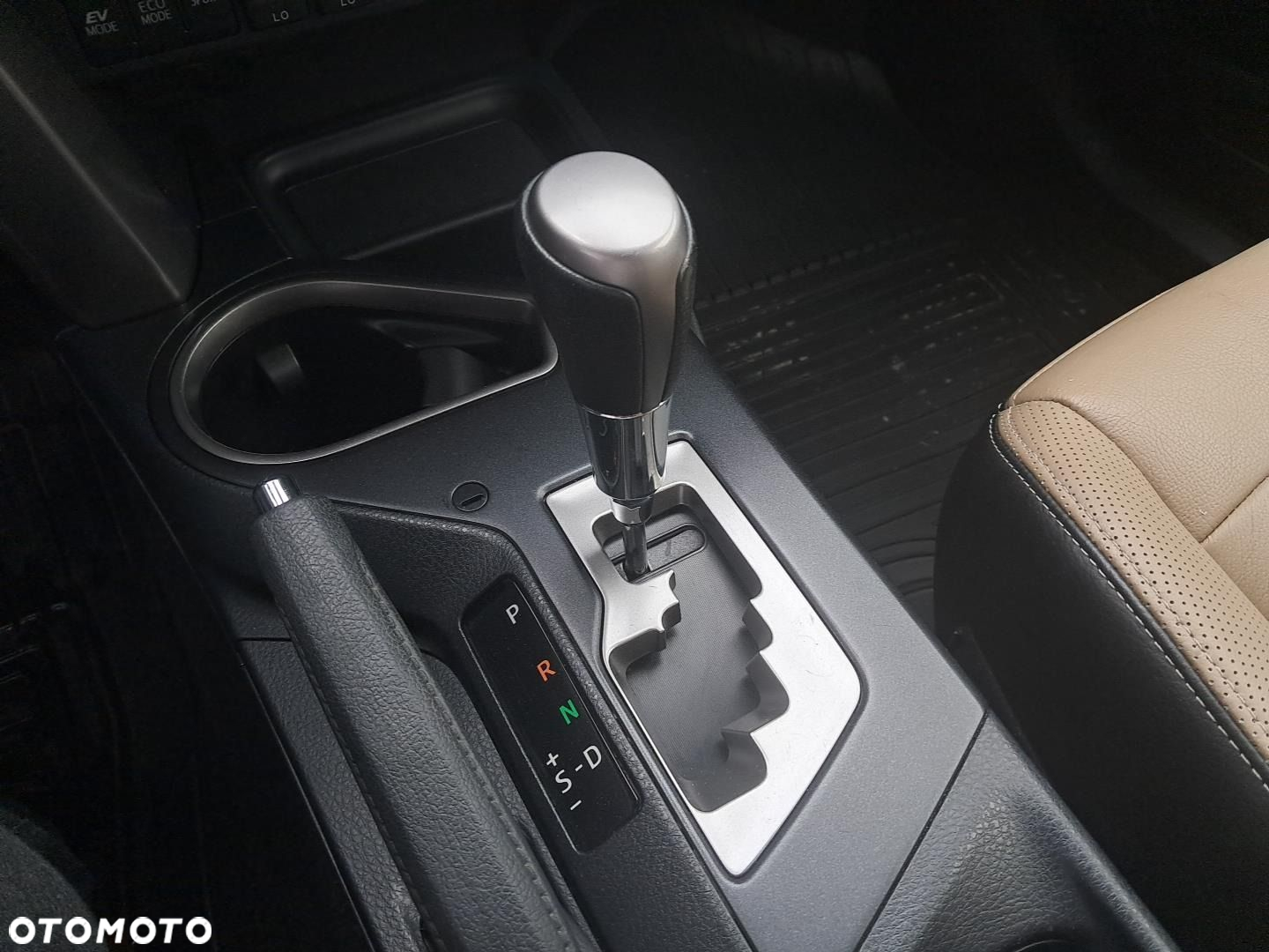 Toyota RAV4 - 21