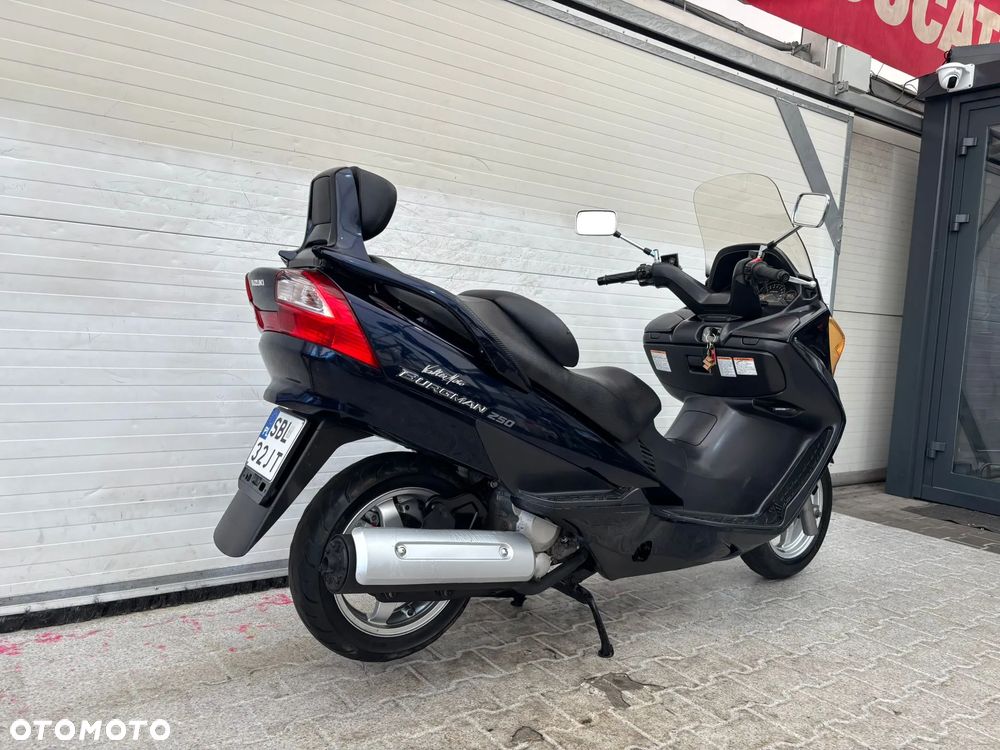 Suzuki Burgman - 7