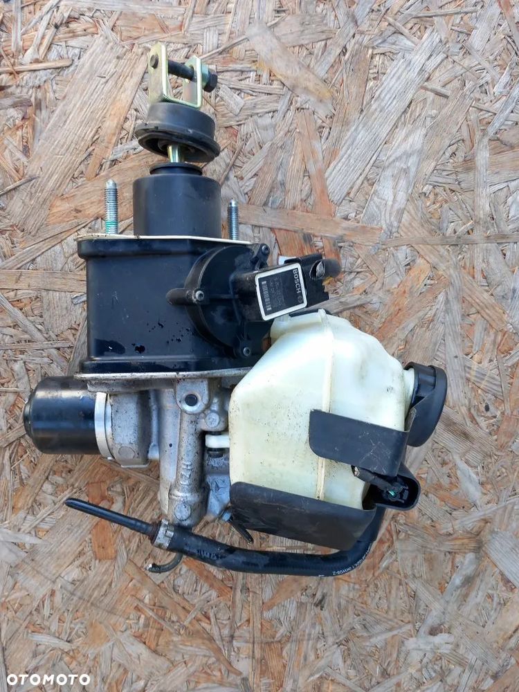serwo pompa hamulcowa mercedes w211 e-klassa a0004300312 - 2