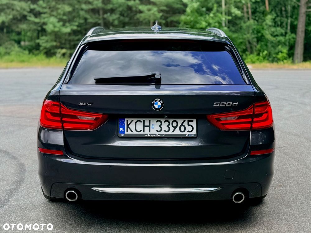 BMW Seria 5 520d xDrive Luxury Line sport - 3