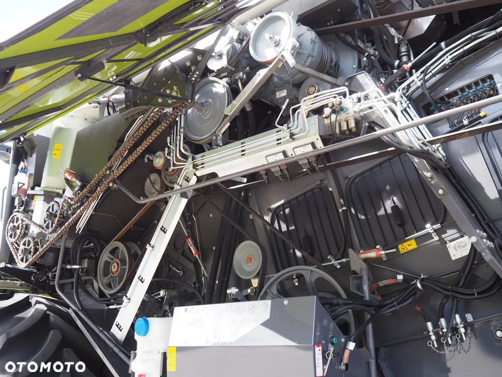 Claas Trion 750 CEMOS + V770 - 9