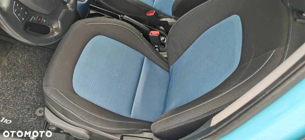 Hyundai i10 1.2 Fifa World Cup Edition - 25