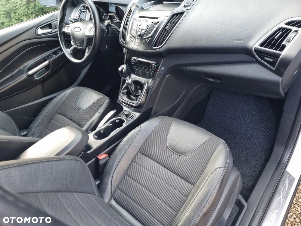 Ford Kuga 2.0 TDCi Titanium FWD - 11