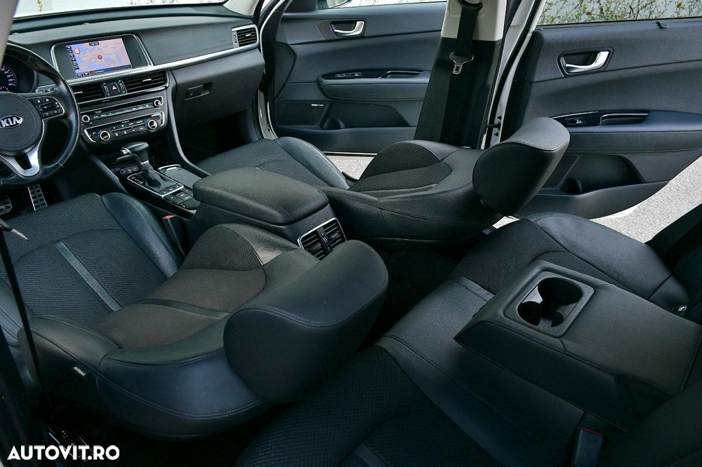 Kia Optima - 12