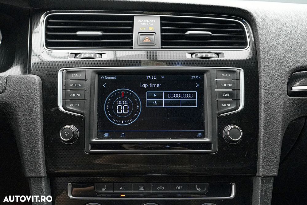 Volkswagen Golf GTI 2.0 TSI OPF DSG Performance - 24