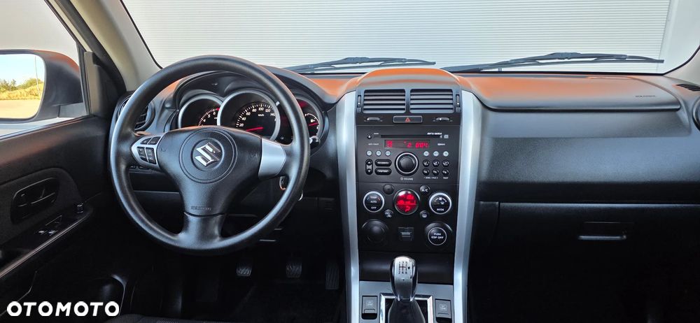 Suzuki Grand Vitara 1.6 Club - 9