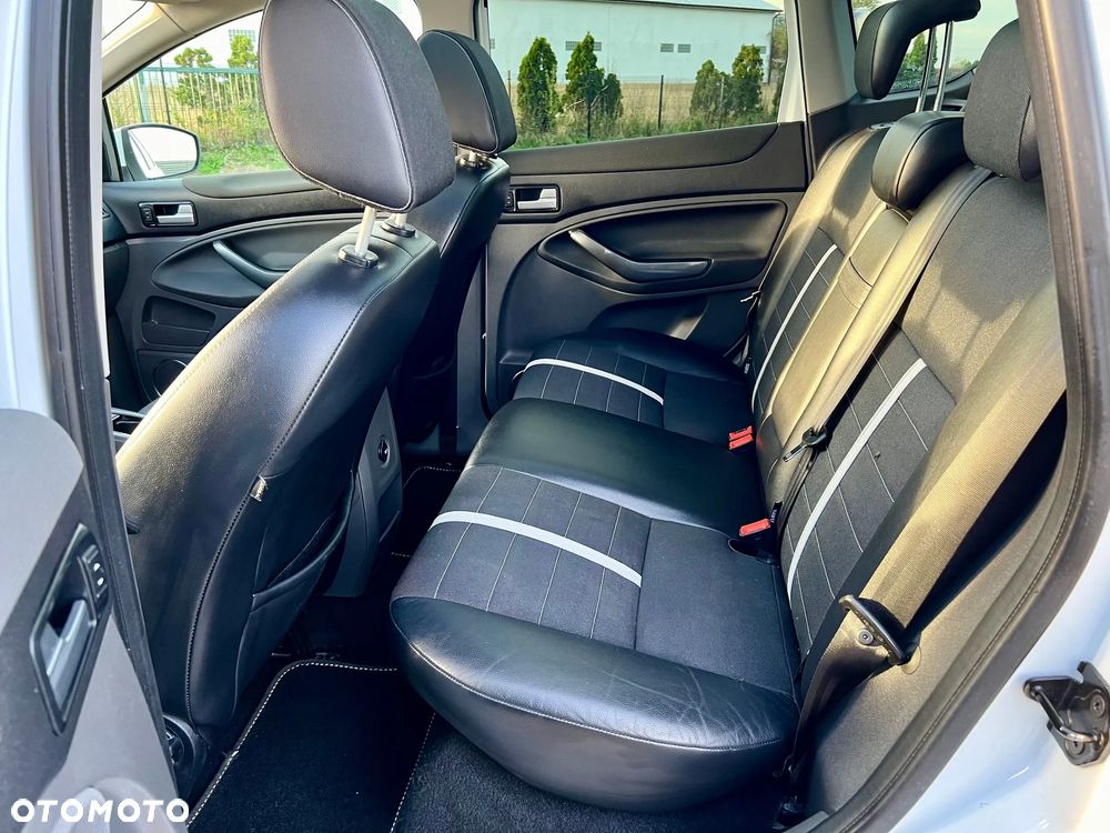 Ford Kuga 2.0 TDCi 4WD Titanium - 11