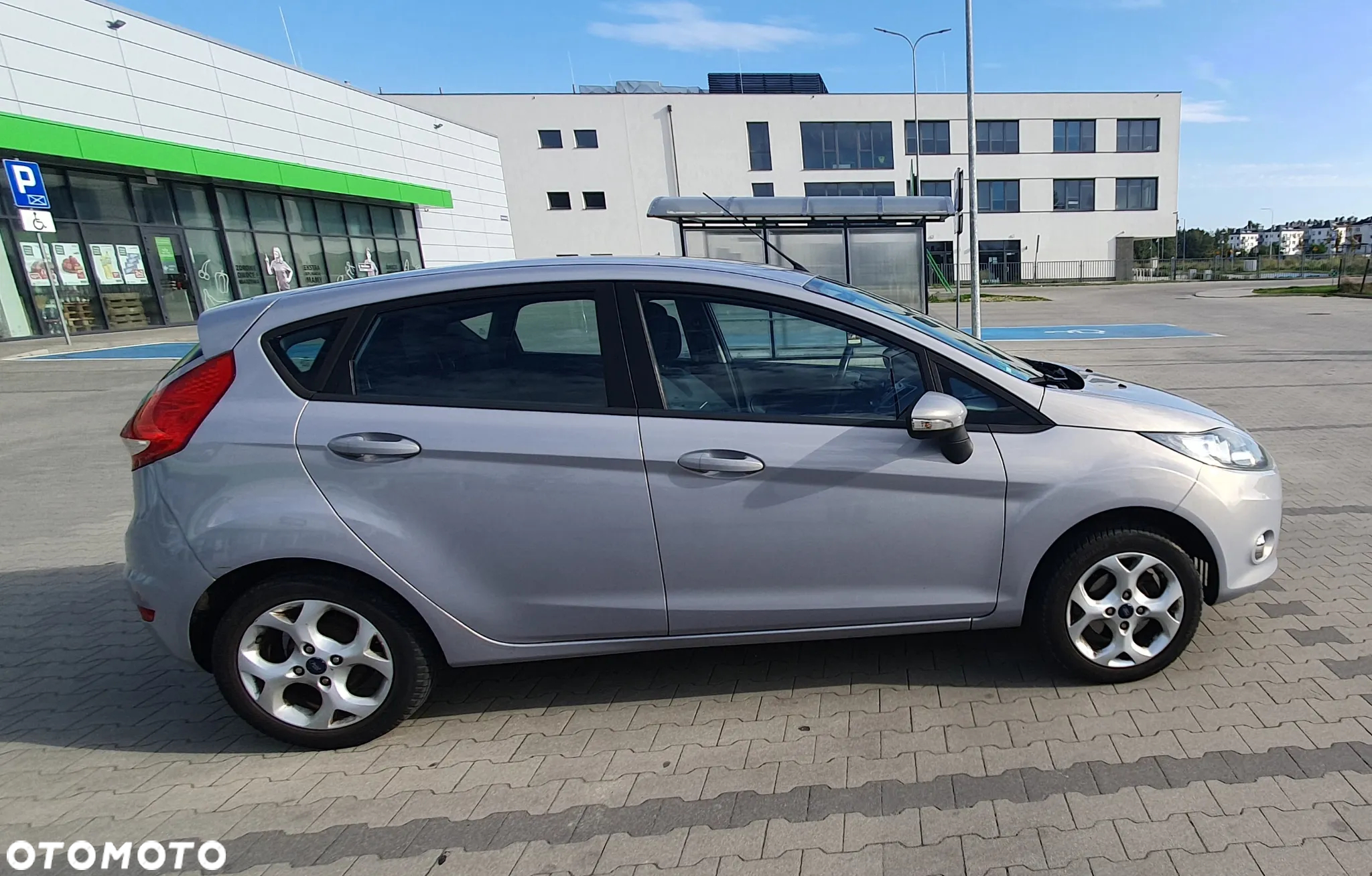Ford Fiesta 1.25 Ambiente - 2