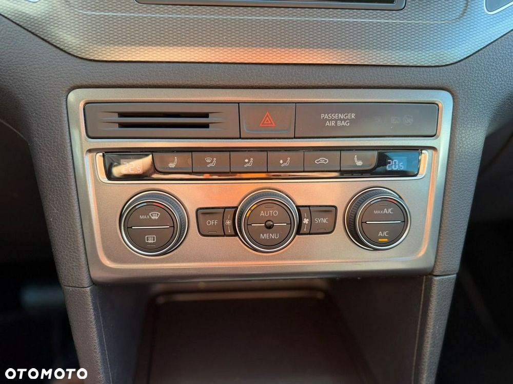 Volkswagen Golf Sportsvan - 24
