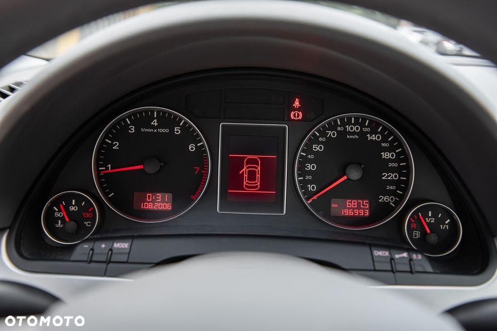Audi A4 Limousine 1.6 - 18