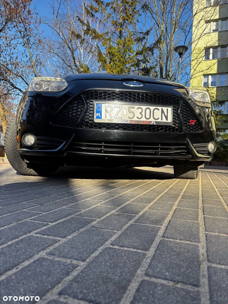 Ford Focus 2.0 EcoBoost ST mit Leder-Exclusiv-Paket - 11