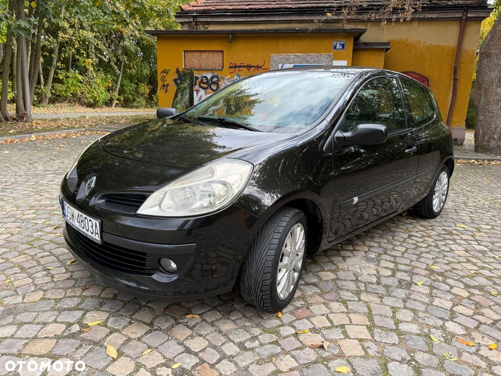 Renault Clio - 1