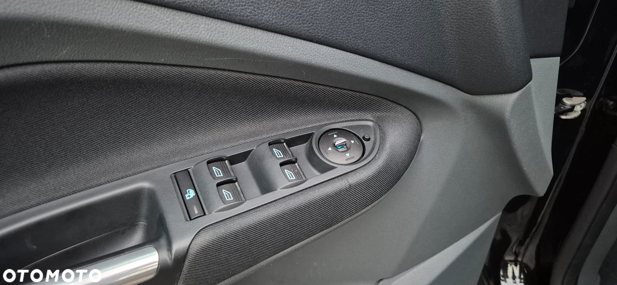 Ford C-MAX 1.6 Titanium - 25