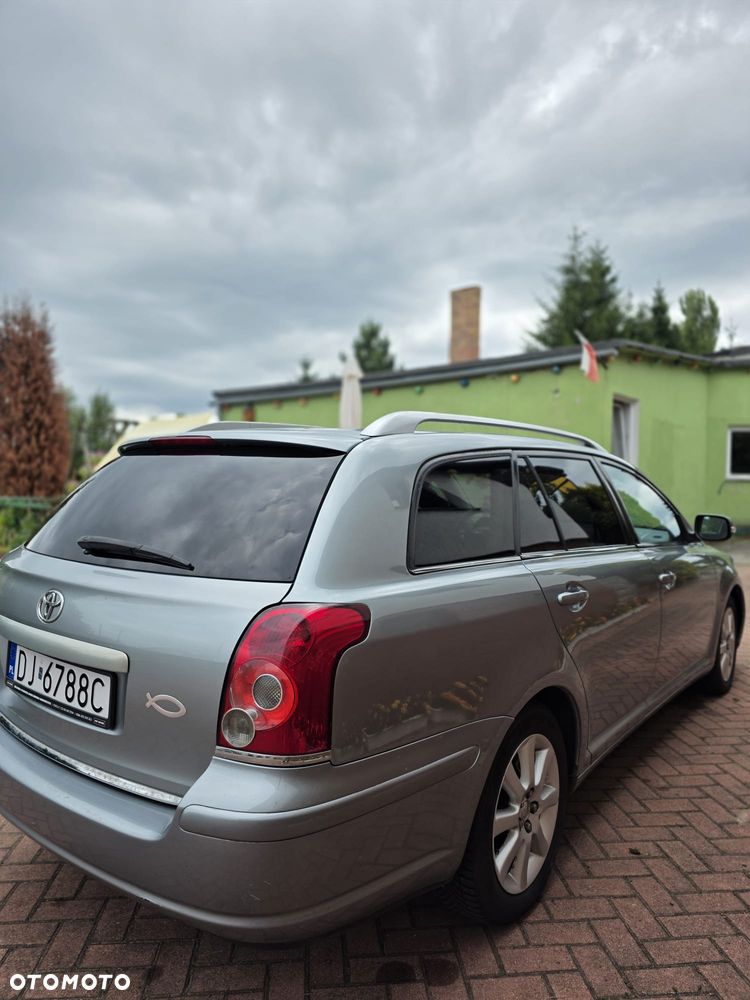 Toyota Avensis 2.0 D-4D Luna - 6