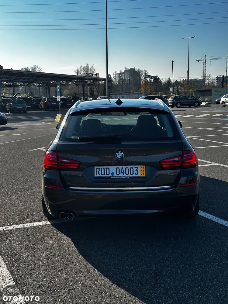 BMW Seria 5 520d Touring Luxury Line - 6