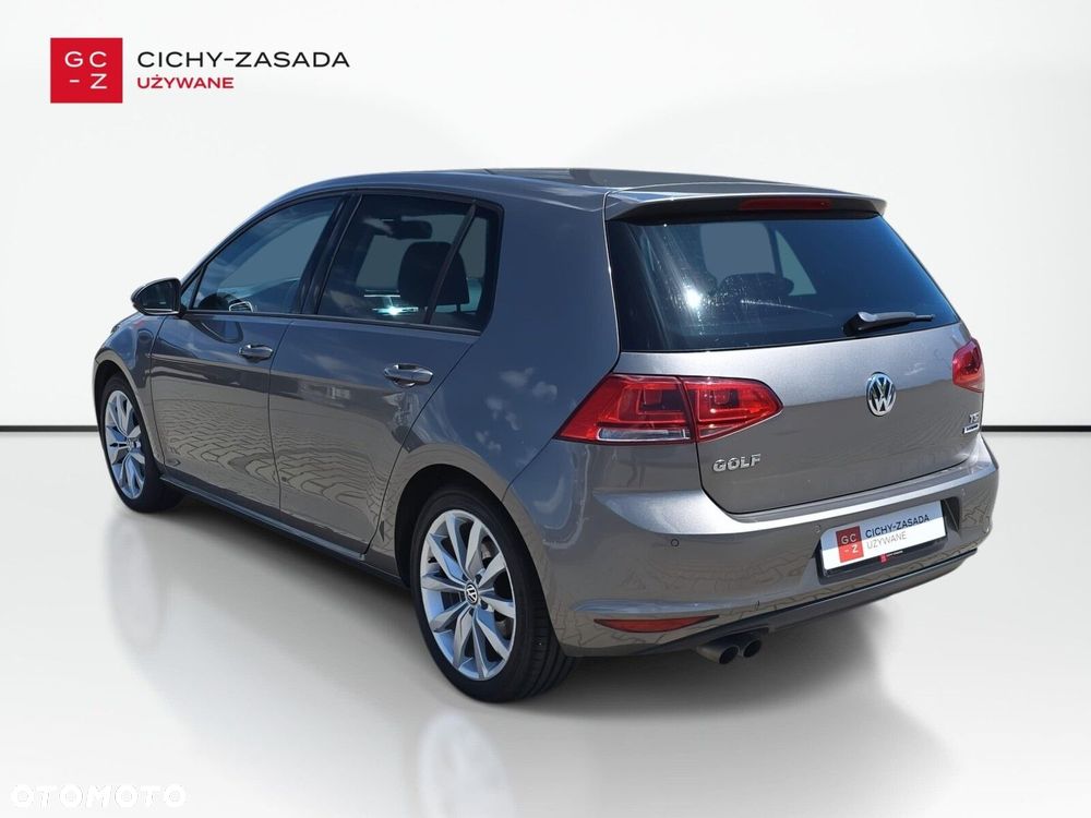 Volkswagen Golf - 4