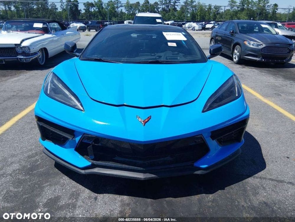 Chevrolet Corvette - 10