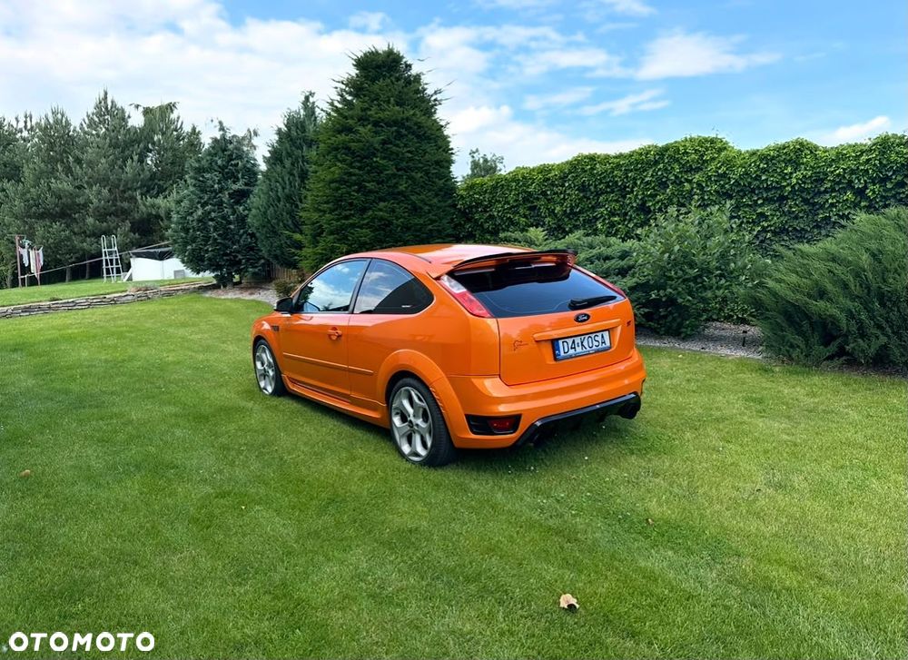 Ford Focus 2.5 ST - 12