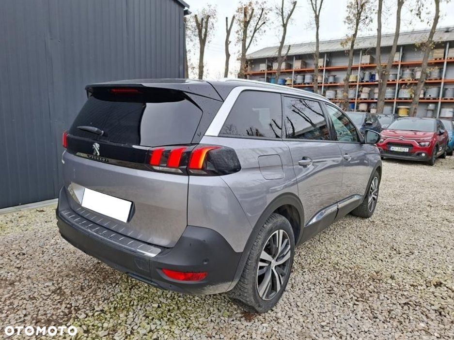 Peugeot 5008 - 5
