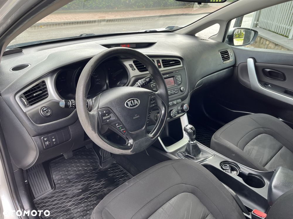 Kia Ceed - 6