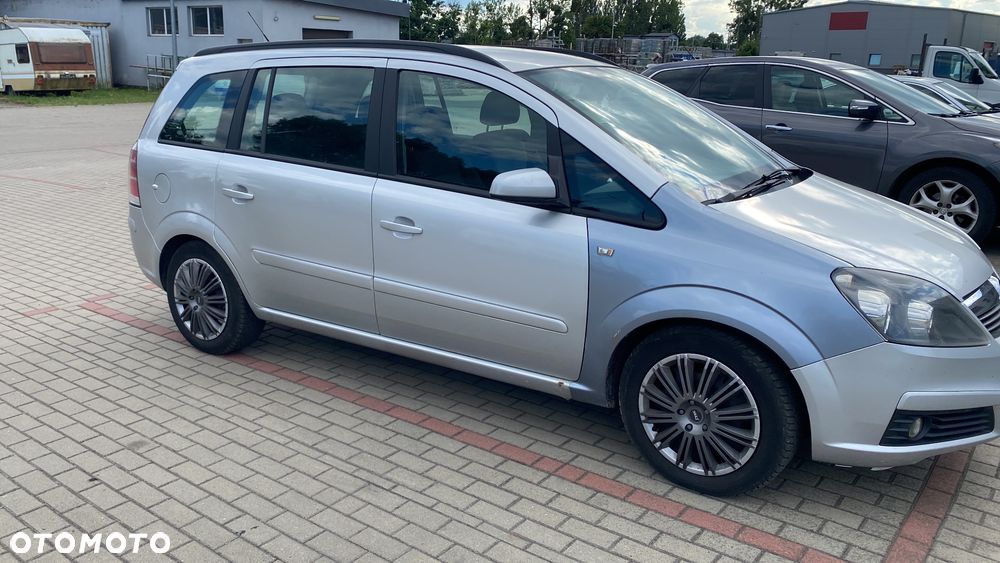 Opel Zafira 1.6 Essentia - 6