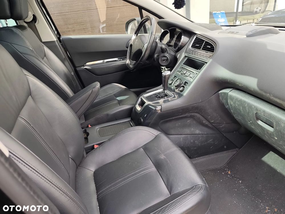 Peugeot 5008 - 22