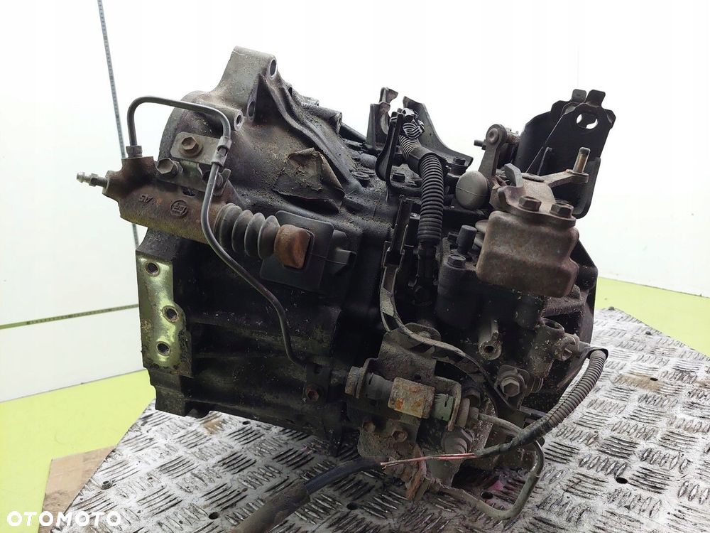 Skrzynia biegów Manualna 6-biegowa Toyota Corolla Verso 2,2 D4D 04-09 R - 7